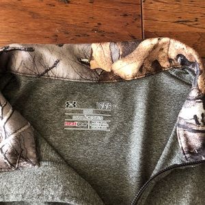 Men’s under armour pull over 1/3 zip heat gear